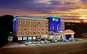 Holiday Inn Express Hotel & Suites Knoxville By Ihg